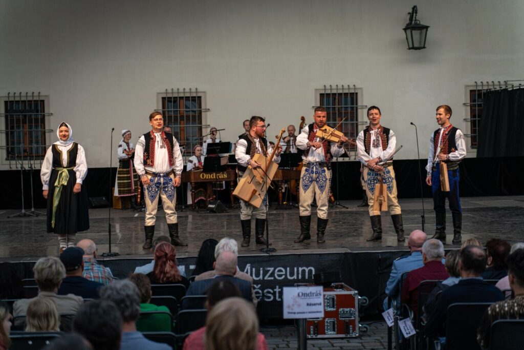 KONCERT VUS ONDRÁŠ – PŘES VRŠKY A DOLINY